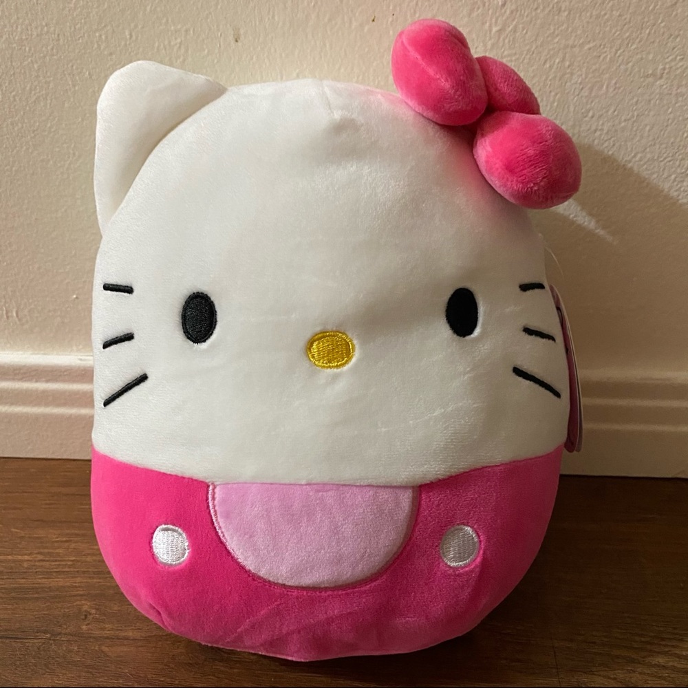 Hello kitty Squishmallow